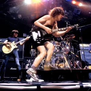 Логотип станции Ac/Dc